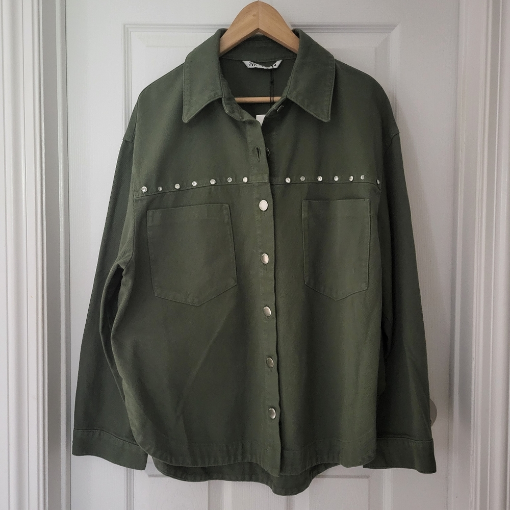 NWT Zara Button Down Cotton Overshirt With Jewel Applique - Picture 4 of 14
